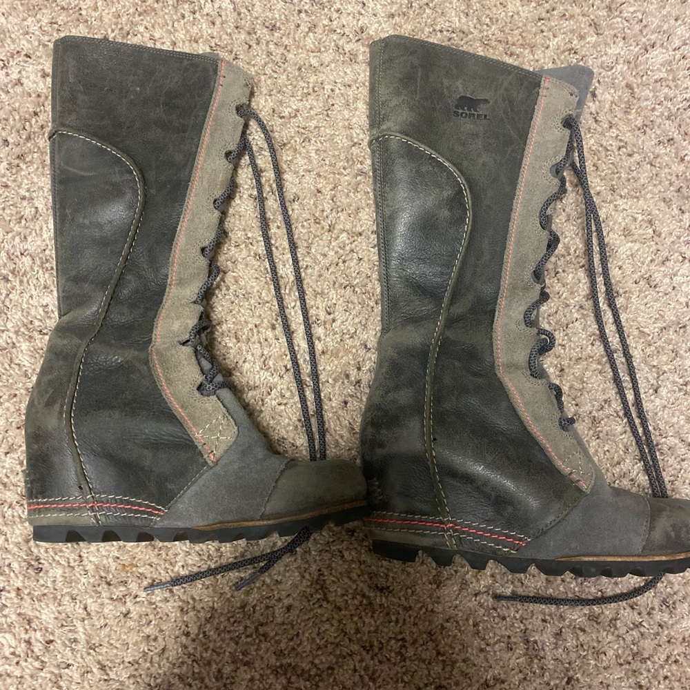 Sorel lace up boots